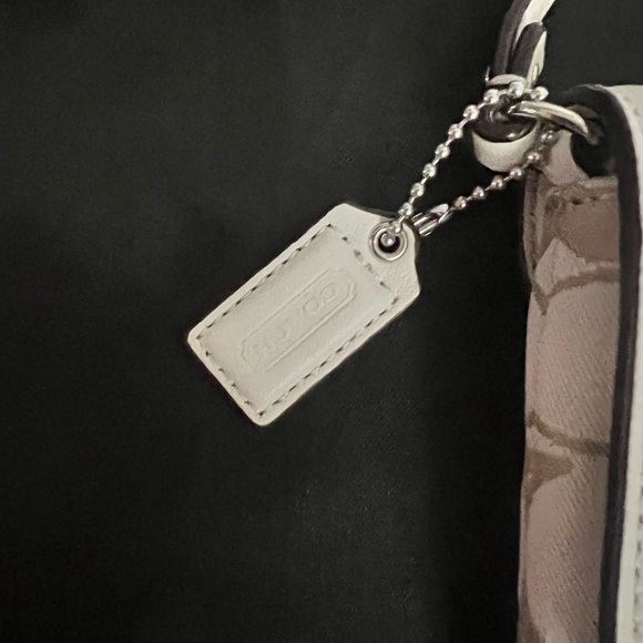 Coach Beige Signature Wristlet NWT - Picture 3 of 8